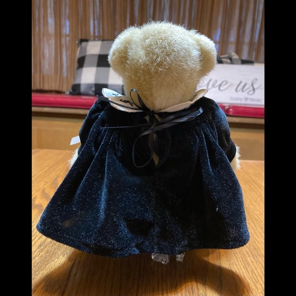 Buffy VanderBear 1982 Series - Picture 4 of 8